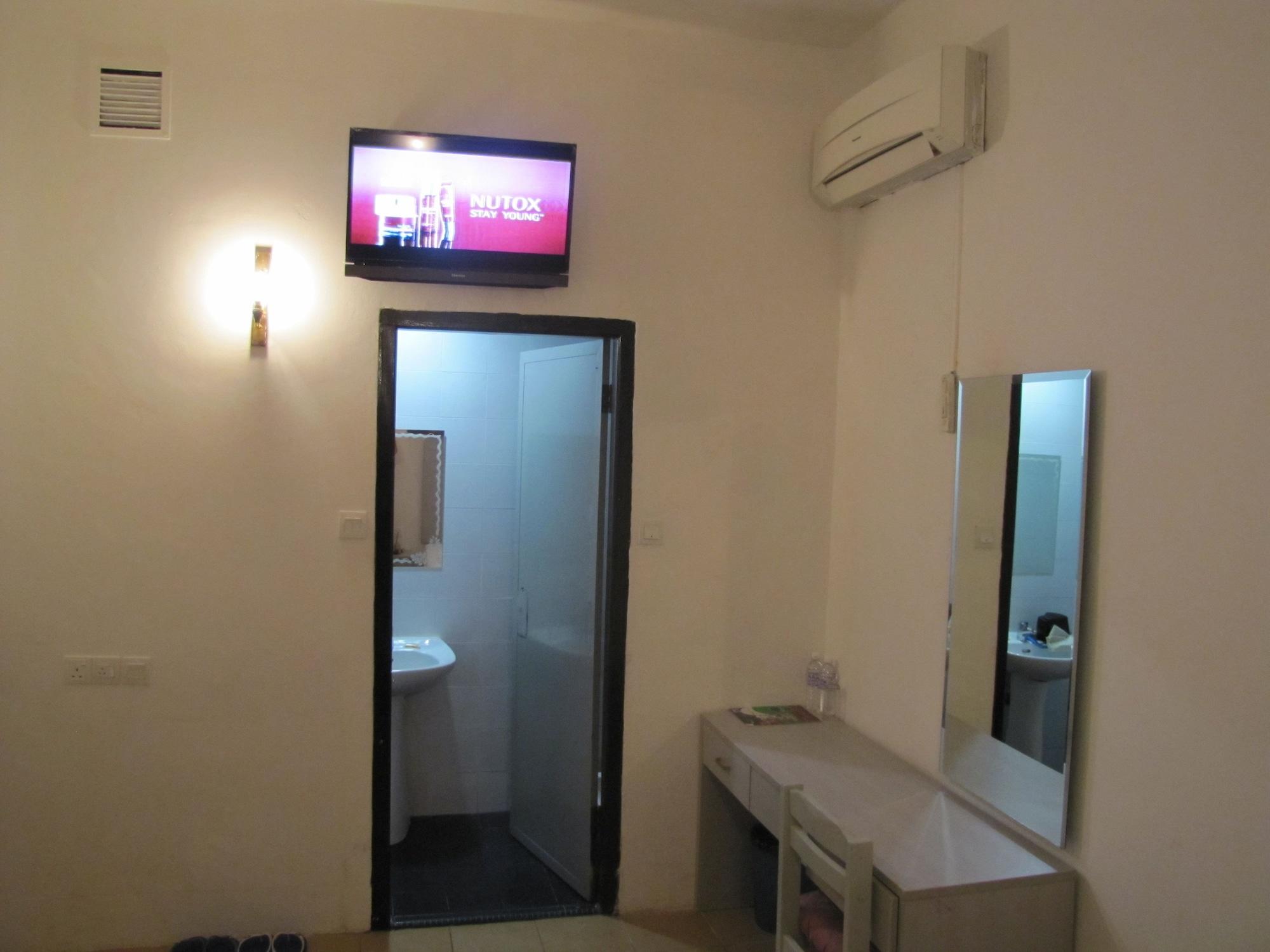 Park Hotel Kota Kinabalu Exteriör bild