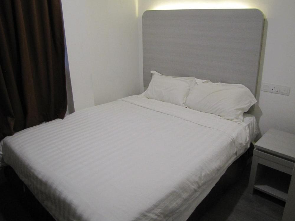Park Hotel Kota Kinabalu Exteriör bild
