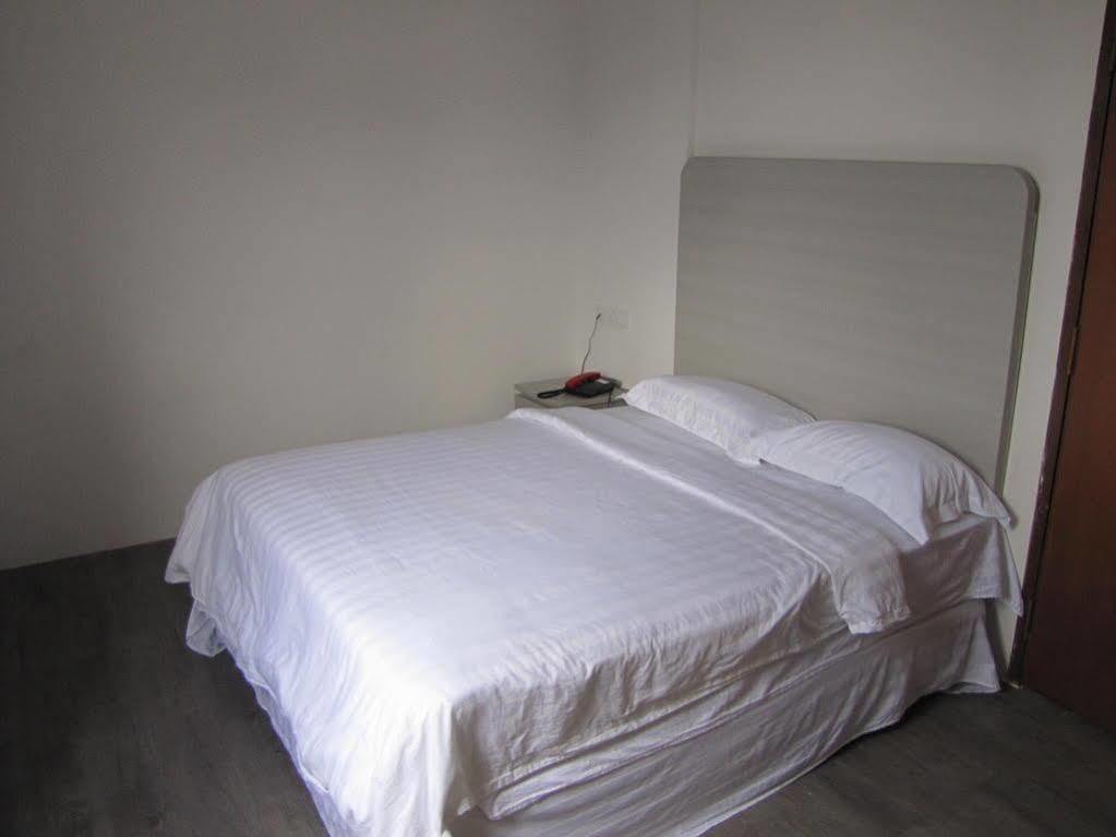 Park Hotel Kota Kinabalu Exteriör bild